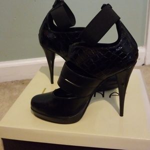 Black Women's High Heel Pump